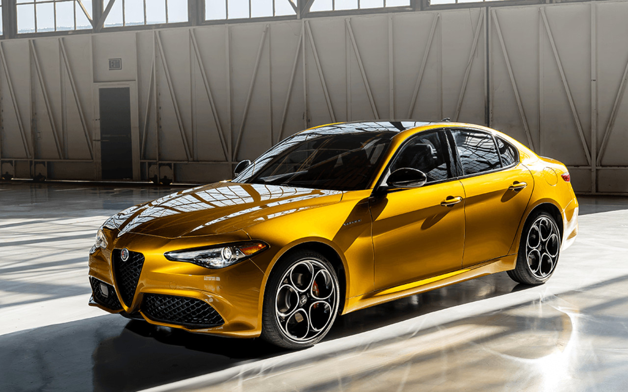 front side view of an Alfa Romeo Giulia 2024 in a hangar